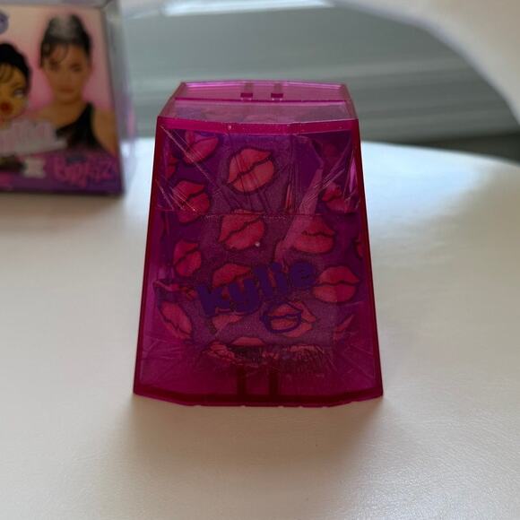 Mini Bratz Kylie Jenner Series Look 3 Doll - Picture 2 of 3